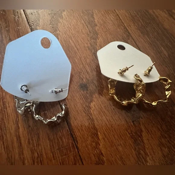 Gold and Silver Copper Earrings Non Tarnish 2 Pairs - Picture 3 of 3